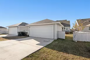 212 Catalina Dr, Kyle, TX 78640 - Photo 33