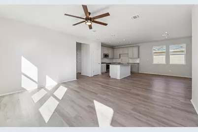 316 Insider Loop, Elgin, TX 78621 - Photo 5