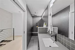 700 Denson Dr, Austin, TX 78752 - Photo 11