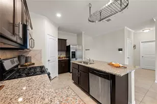 6521 Kauai Ln, Austin, TX 78744 - Photo 7