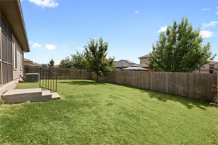 6521 Kauai Ln, Austin, TX 78744 - Photo 23