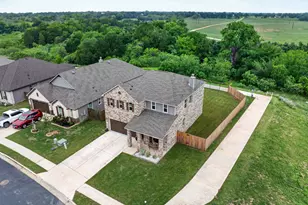 326 Linden St, Bastrop, TX 78602 - Photo 13