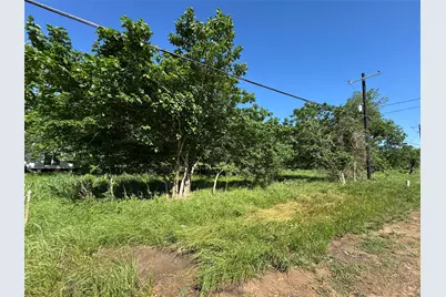 600 Gazley Street, Smithville, TX 78957 - Photo 3