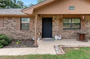 1905 Alcoa Ave, Rockdale, TX 76567 - Photo 3