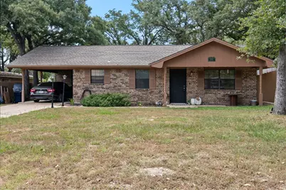 1905 Alcoa Avenue, Rockdale, TX 76567 - Photo 1