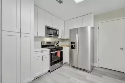 2700 Kerrybrook Lane, Austin, TX 78757 - Photo 5