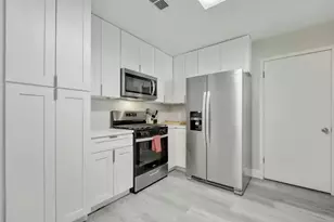 2700 Kerrybrook Ln, Austin, TX 78757 - Photo 5