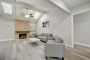 2700 Kerrybrook Ln, Austin, TX 78757 - Photo 7