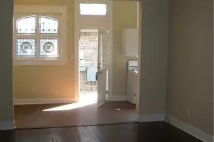 915 W 23rd St, Austin, TX 78705 - Photo 11