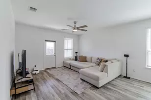 1620 Holly Lk Dr, Leander, TX 78641 - Photo 9