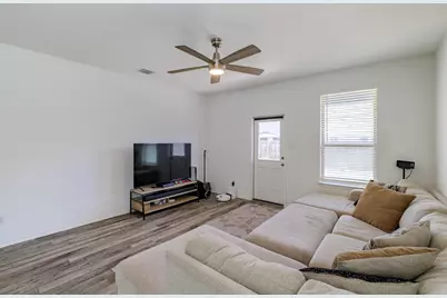 1620 Holly Lake Drive, Leander, TX 78641 - Photo 11