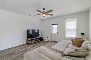 1620 Holly Lk Dr, Leander, TX 78641 - Photo 11