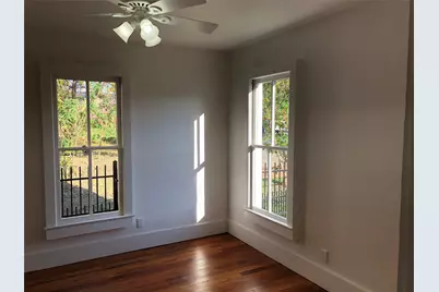 2004 Rosewood Avenue, Austin, TX 78702 - Photo 9