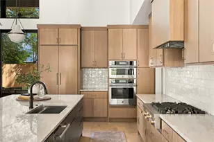 2502 Greenlawn Pkwy, Austin, TX 78757 - Photo 9