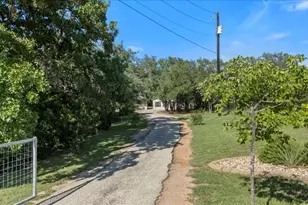 111 Lazy Trail Ct, Liberty Hill, TX 78642 - Photo 3