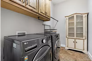 203 Serene Hilltop Cir, Lakeway, TX 78738 - Photo 25