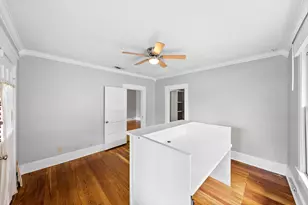 2032 E Cesar Chavez St, Austin, TX 78702 - Photo 3