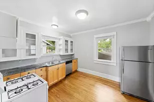 2032 E Cesar Chavez St, Austin, TX 78702 - Photo 7