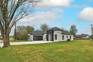 103 Kawainui Ln, Bastrop, TX 78602 - Photo 3