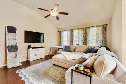 581 Middle Creek, Buda, TX 78610 - Photo 5