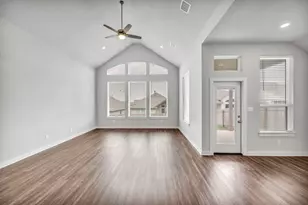 121 High Plains Dr, Georgetown, TX 78628 - Photo 9
