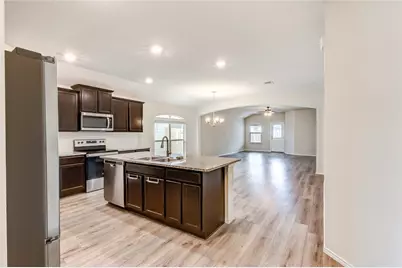 227 Reagor Drive, Taylor, TX 76574 - Photo 5