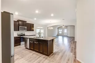 227 Reagor Dr, Taylor, TX 76574 - Photo 5