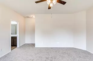 227 Reagor Dr, Taylor, TX 76574 - Photo 15