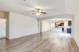 227 Reagor Dr, Taylor, TX 76574 - Photo 7