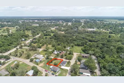 112 Field Street, Luling, TX 78648 - Photo 11