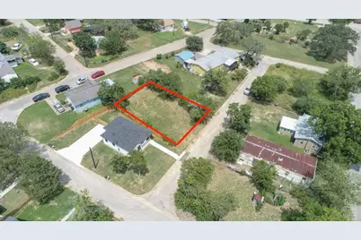 112 Field Street, Luling, TX 78648 - Photo 3