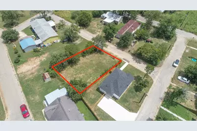 112 Field Street, Luling, TX 78648 - Photo 5