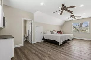 25207 Lakeview Dr, Spicewood, TX 78669 - Photo 23