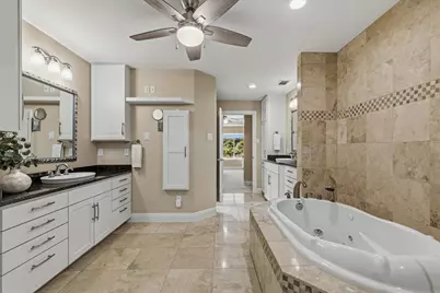 25207 Lake View Drive, Spicewood, TX 78669 - Photo 15