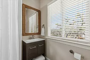 25207 Lakeview Dr, Spicewood, TX 78669 - Photo 27