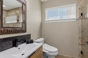 25207 Lakeview Dr, Spicewood, TX 78669 - Photo 27