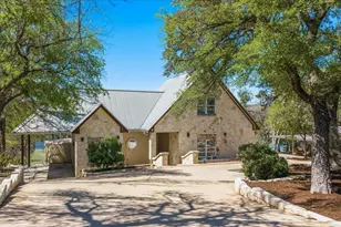 25207 Lakeview Dr, Spicewood, TX 78669 - Photo 1