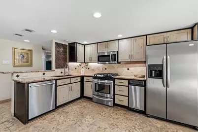 25207 Lake View Drive, Spicewood, TX 78669 - Photo 11