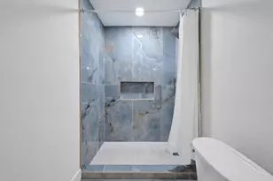 2303 East Side Dr, Austin, TX 78704 - Photo 19