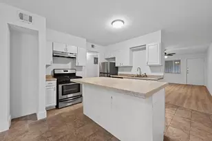 2303 East Side Dr, Austin, TX 78704 - Photo 3