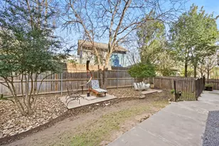 206 E Live Oak St, Austin, TX 78704 - Photo 35