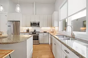 206 E Live Oak St, Austin, TX 78704 - Photo 19