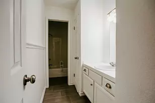 204 E Lakeshore Dr, Dripping Springs, TX 78620 - Photo 17