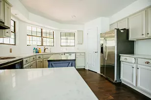 204 E Lakeshore Dr, Dripping Springs, TX 78620 - Photo 9