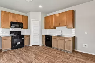 330 Golden Paint Trl, Liberty Hill, TX 78642 - Photo 7