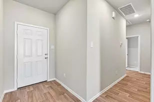 330 Golden Paint Trl, Liberty Hill, TX 78642 - Photo 5