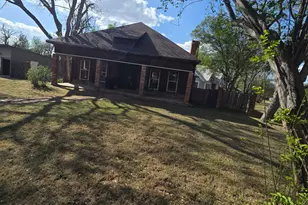 501 Green St, Rockdale, TX 76567 - Photo 3
