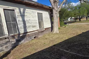501 Green St, Rockdale, TX 76567 - Photo 13