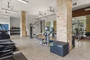 810 W St Johns Ave, Austin, TX 78752 - Photo 13