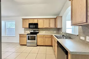 1015 Aiken Dr, Leander, TX 78641 - Photo 9